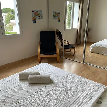 Jolie Avec Piscine Et Vue Panoramique Sur Le Golf Vila