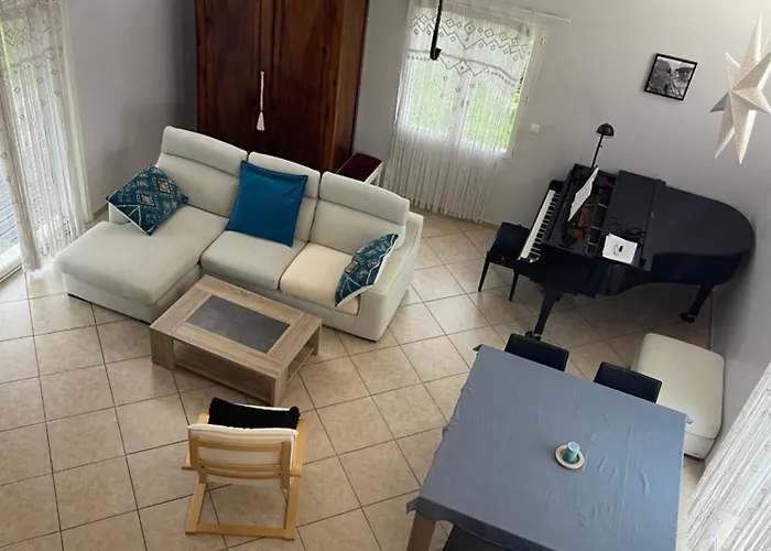 Jolie Avec Piscine Et Vue Panoramique Sur Le Golf