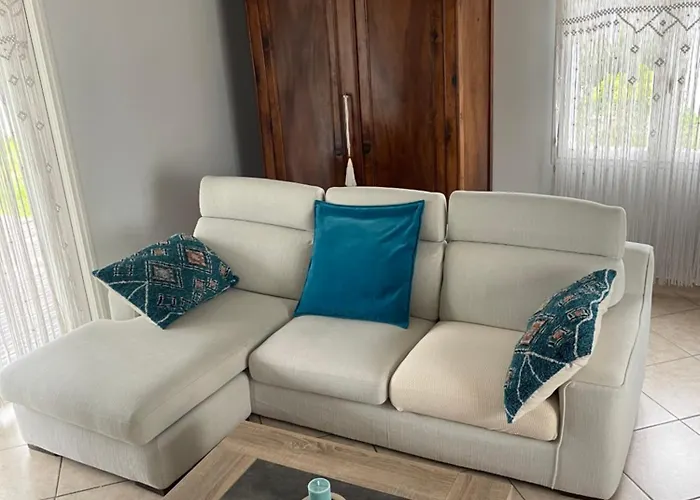 Jolie Avec Piscine Et Vue Panoramique Sur Le Golf