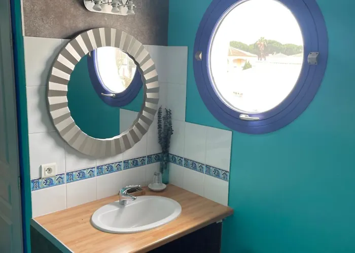 Jolie Avec Piscine Et Vue Panoramique Sur Le Golf Vila *