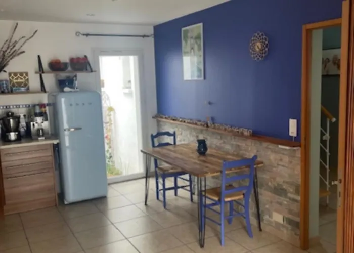 Jolie Avec Piscine Et Vue Panoramique Sur Le Golf